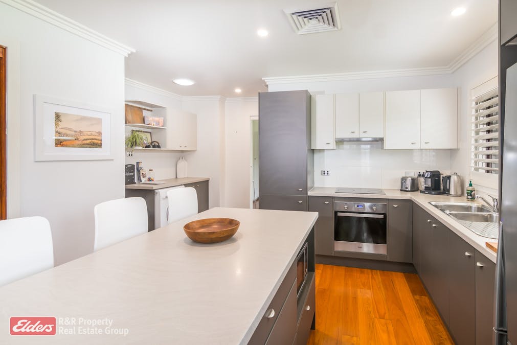 Address upon request - Image 8
