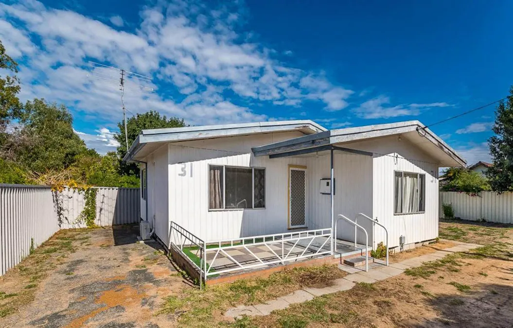 31 Elizabeth Street, Mandurah, WA, 6210 - Image 2