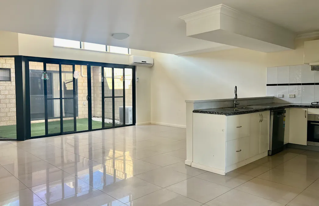 4/15 Lefroy Street, Mandurah, WA, 6210 - Image 2
