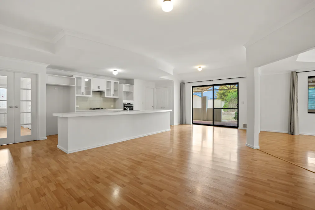 6 Coastal Retreat, Wannanup, WA, 6210 - Image 2