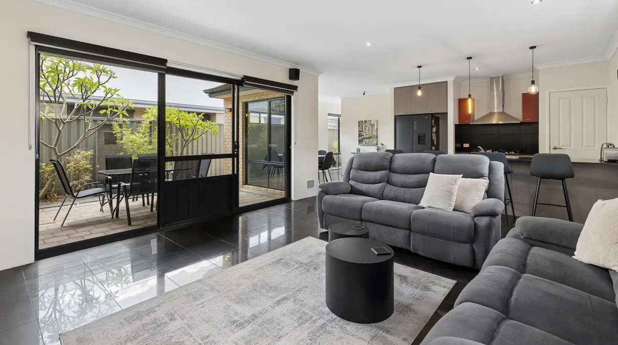 19 Bremer Way, South Yunderup, WA, 6208 - Image 4
