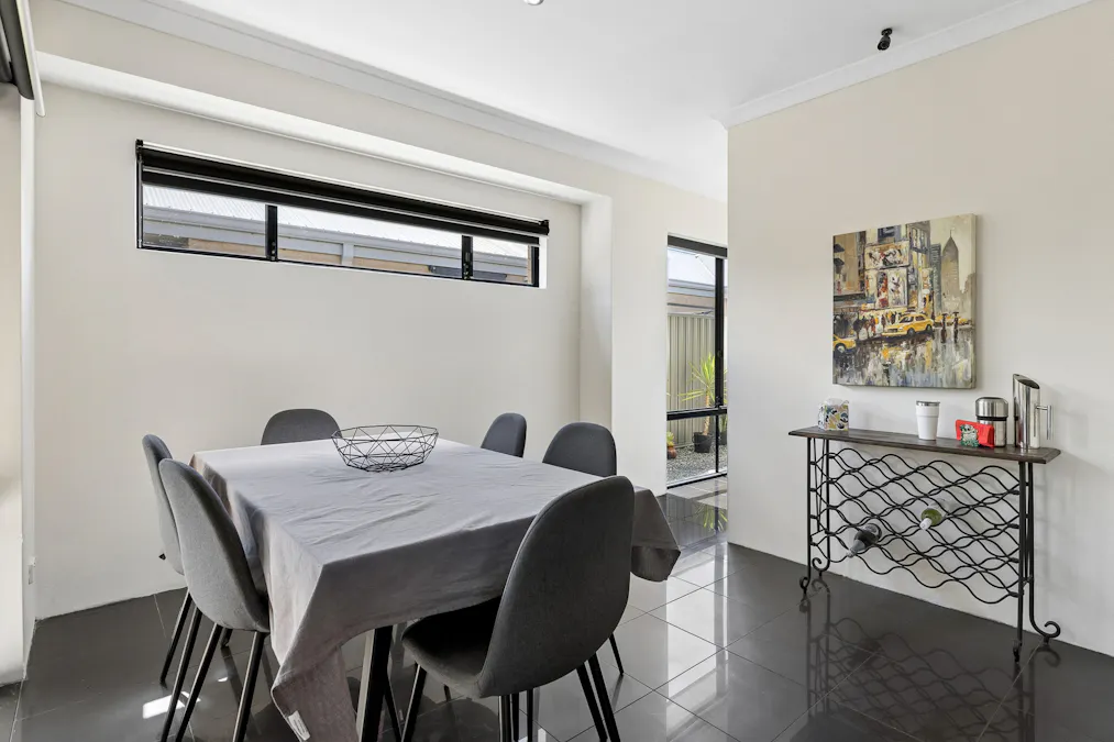 19 Bremer Way, South Yunderup, WA, 6208 - Image 9
