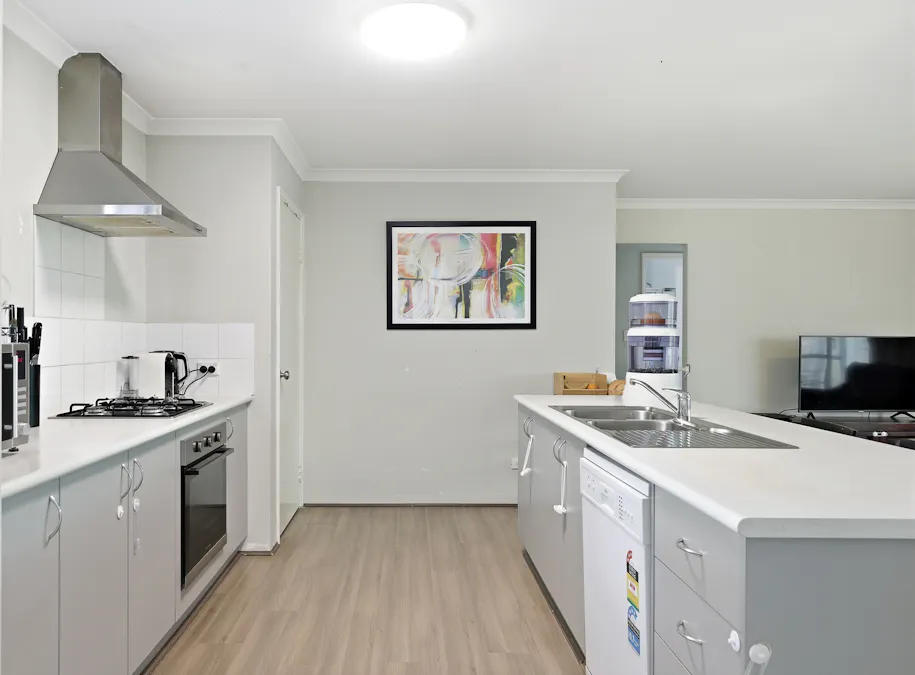 7 Stellaria Avenue, Halls Head, WA, 6210 - Image 5