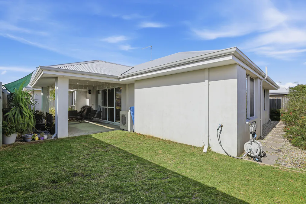 7 Stellaria Avenue, Halls Head, WA, 6210 - Image 18