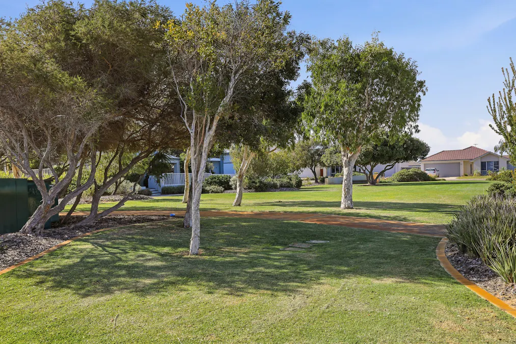 7 Stellaria Avenue, Halls Head, WA, 6210 - Image 22