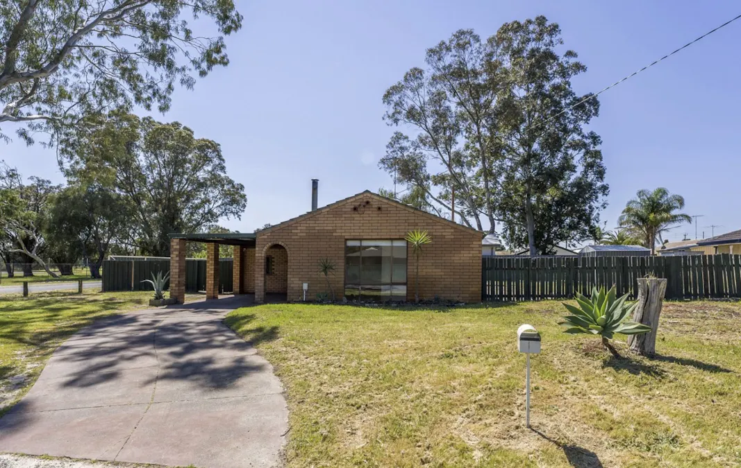 1 Leschenaultia Place, Pinjarra, WA, 6208 - Image 2