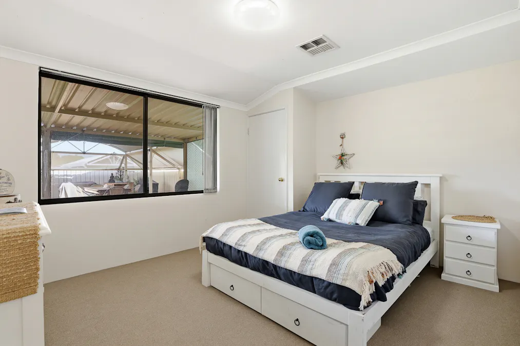 66 Floribunda Avenue, Halls Head, WA, 6210 - Image 18