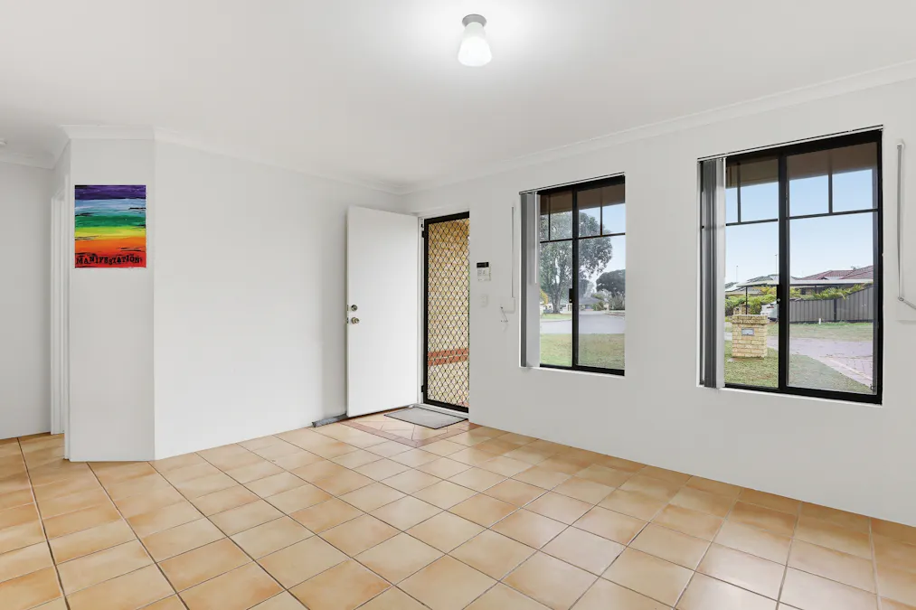 8 Manya Close, Greenfields, WA, 6210 - Image 3