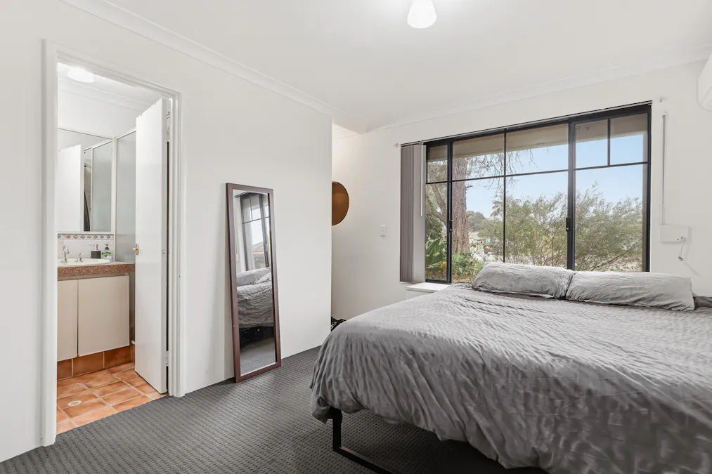 8 Manya Close, Greenfields, WA, 6210 - Image 4