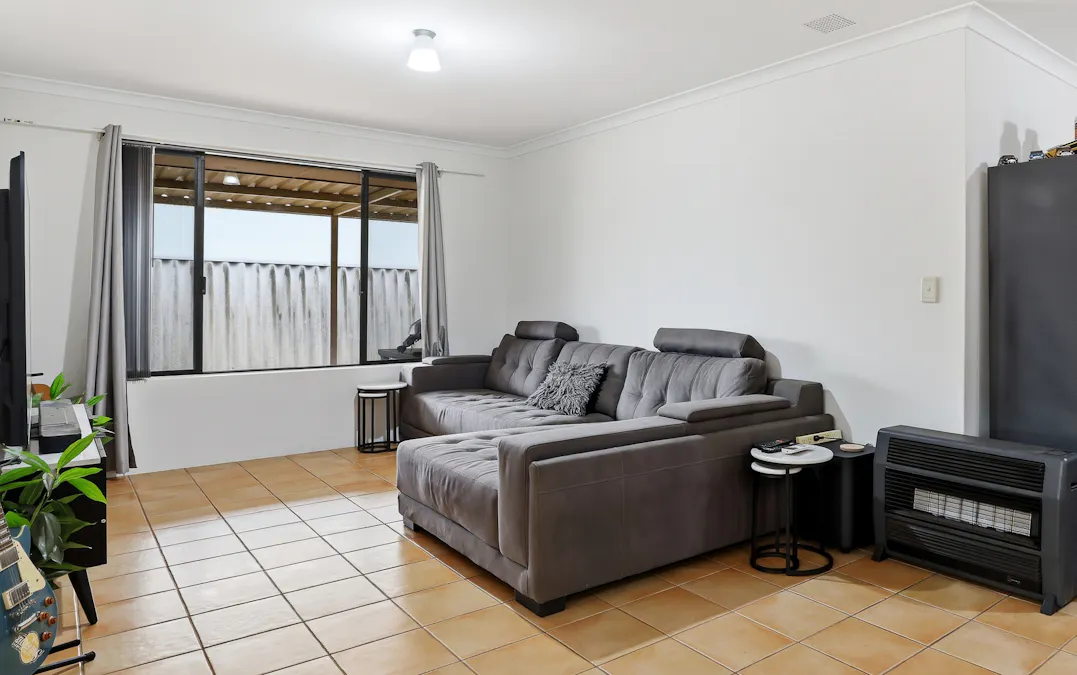 8 Manya Close, Greenfields, WA, 6210 - Image 11