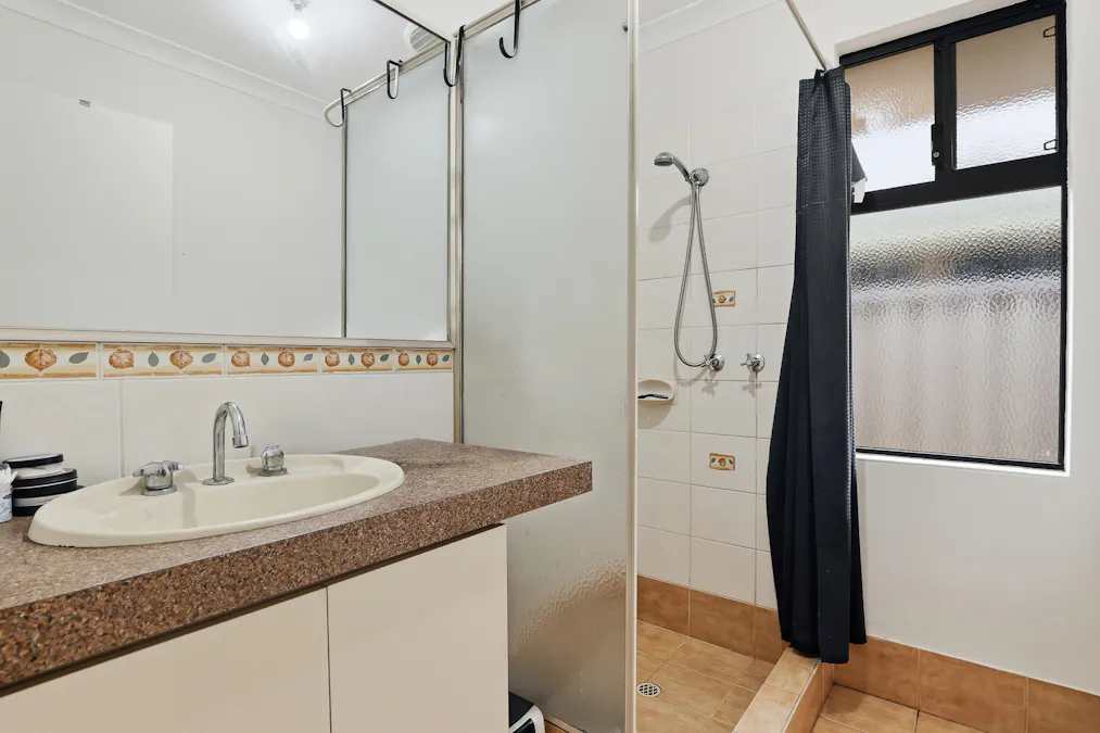 8 Manya Close, Greenfields, WA, 6210 - Image 16