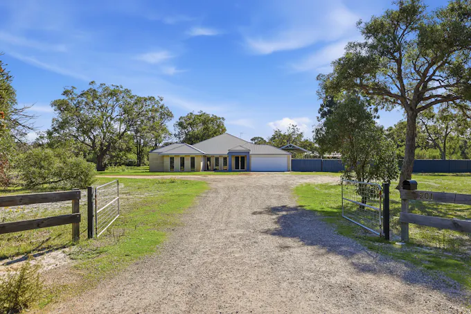 201 Watson Drive, Barragup, WA, 6209 - Image 1