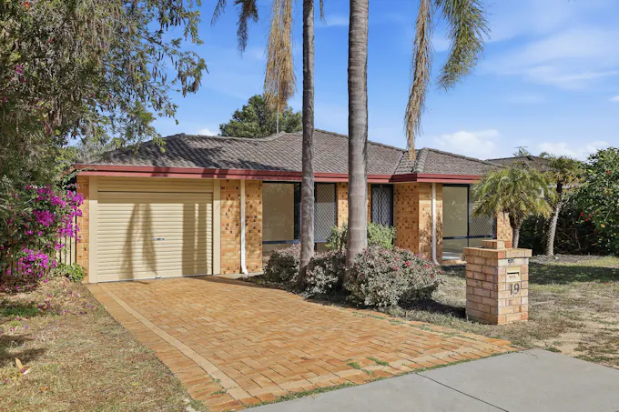 19 Manya Close, Greenfields, WA, 6210 - Image 1