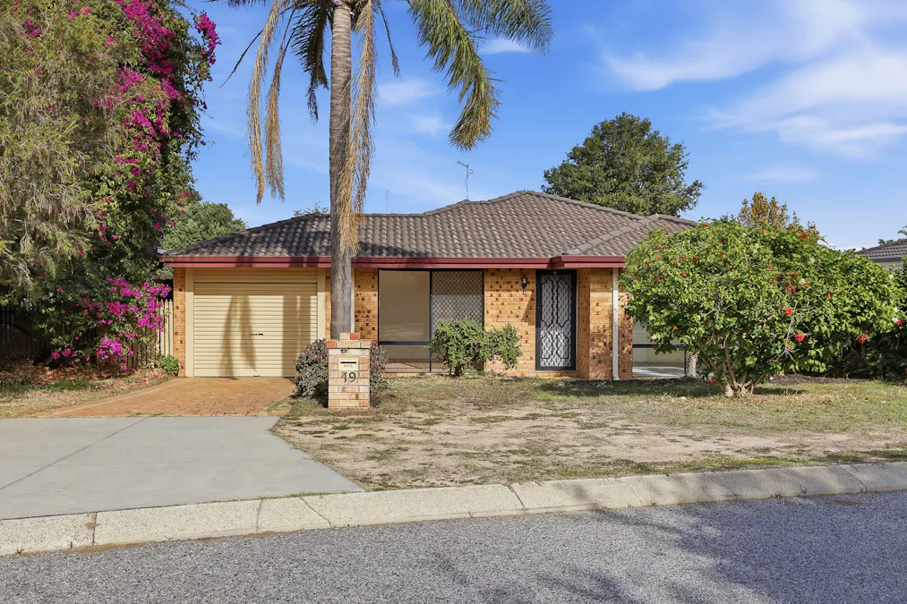 19 Manya Close, Greenfields, WA, 6210 - Image 2