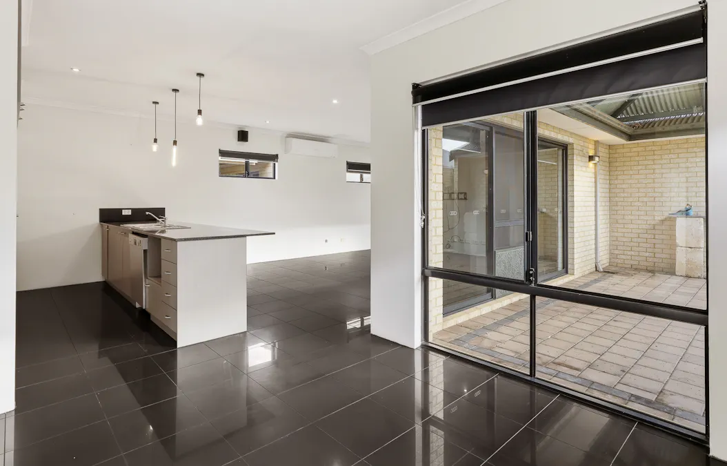 19 Bremer Way, South Yunderup, WA, 6208 - Image 5