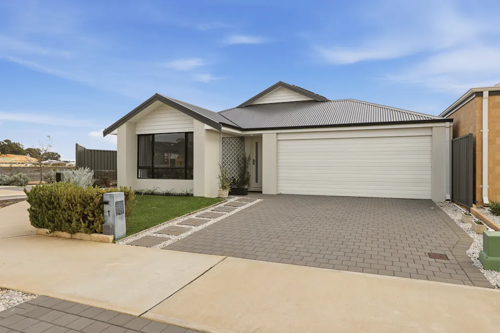1 Topiary Street, Lakelands, WA, 6180 - Image 26