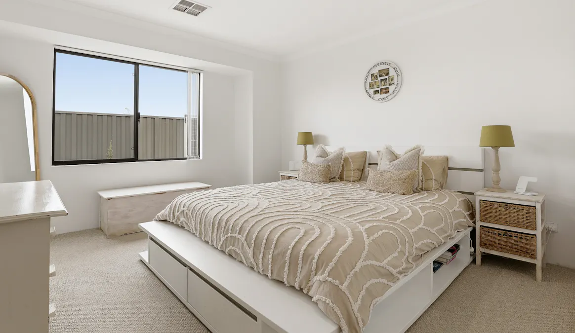 1 Topiary Street, Lakelands, WA, 6180 - Image 5