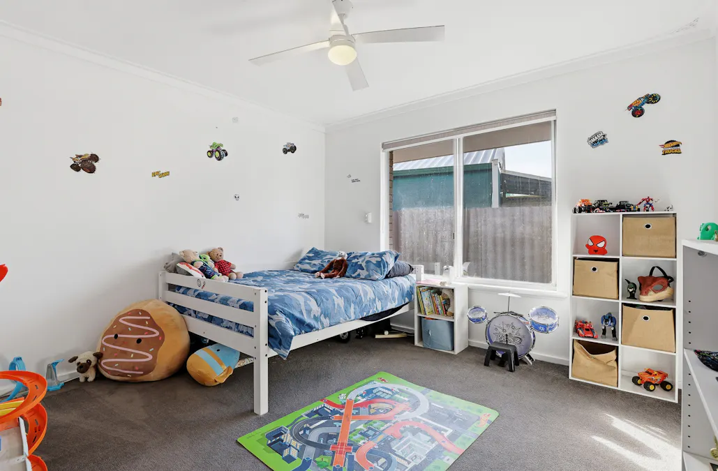 13 Coomel Close, Hillman, WA, 6168 - Image 16