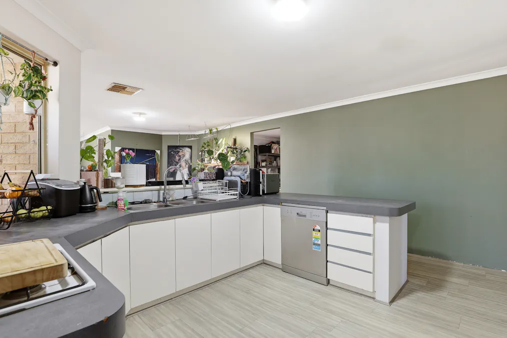 7 Meda Close, Greenfields, WA, 6210 - Image 5