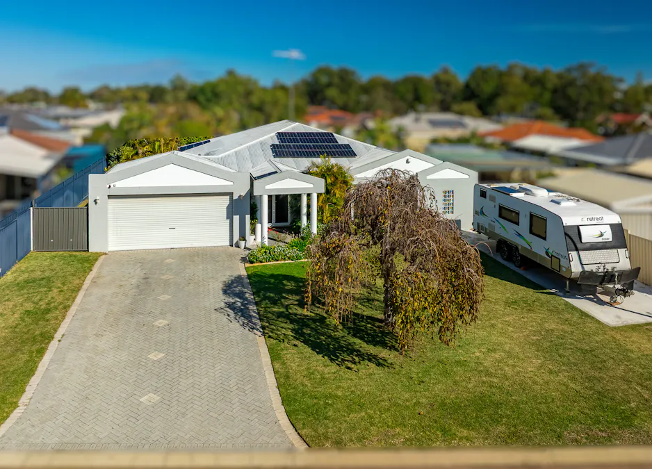 2 Summerlea Avenue, Meadow Springs, WA, 6210 - Image 3