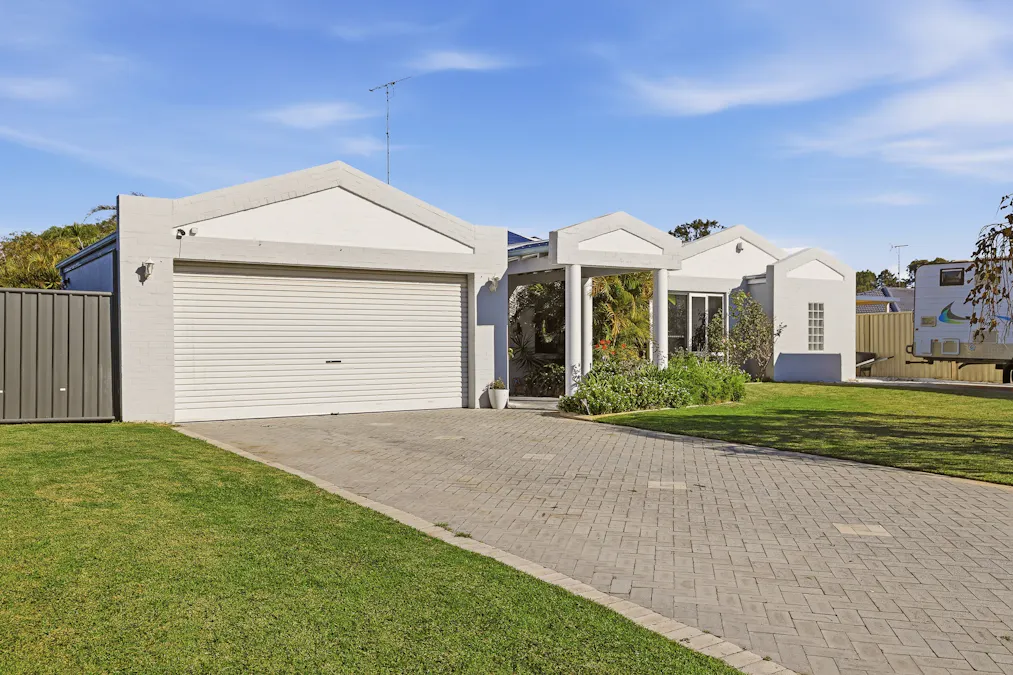 2 Summerlea Avenue, Meadow Springs, WA, 6210 - Image 32