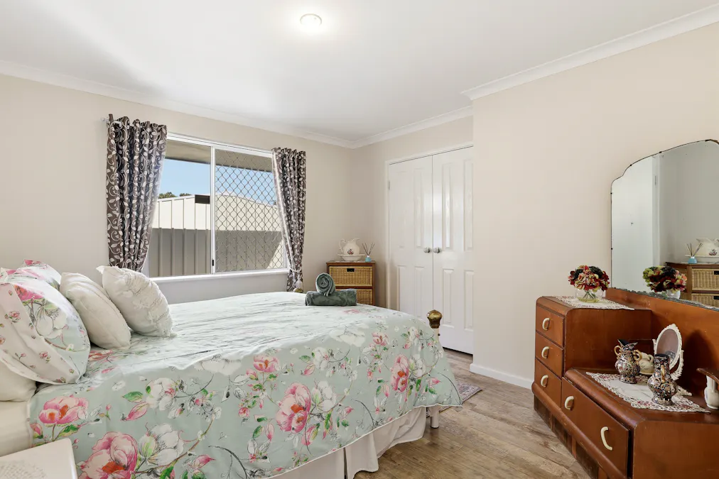 2 Summerlea Avenue, Meadow Springs, WA, 6210 - Image 18