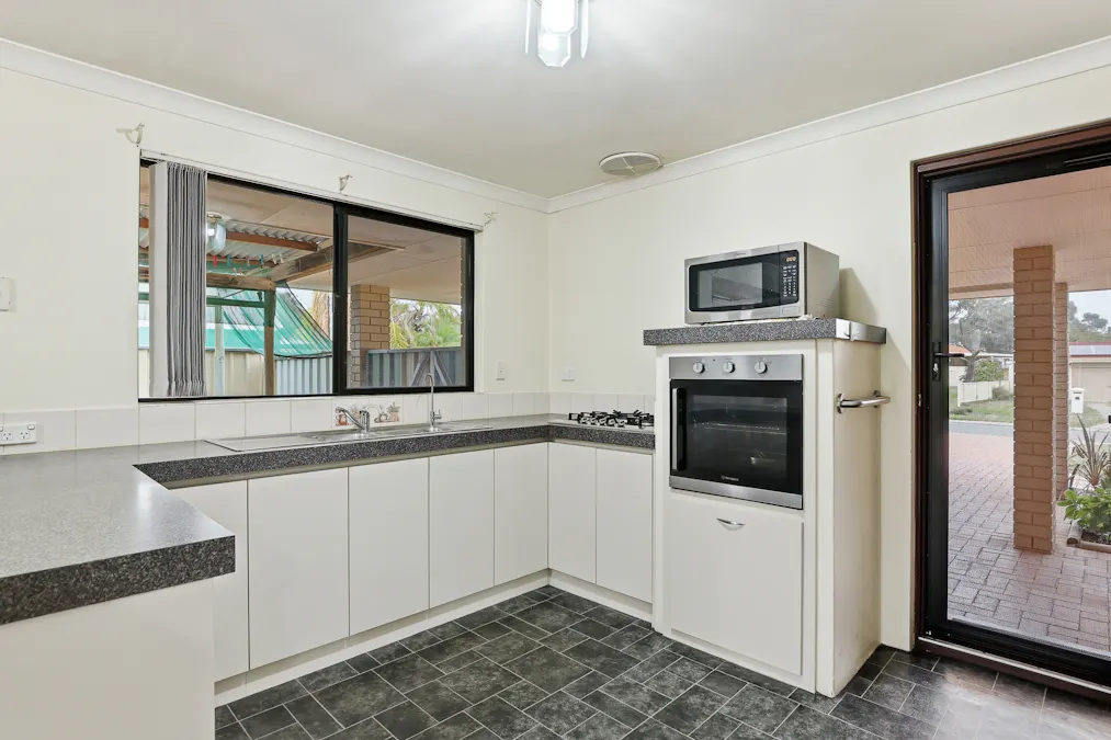 12 Sartorial Place, Greenfields, WA, 6210 - Image 8