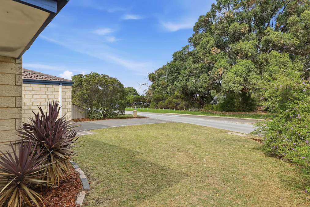 2 Grandmere Parade, Greenfields, WA, 6210 - Image 3