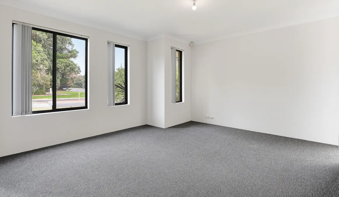 2 Grandmere Parade, Greenfields, WA, 6210 - Image 4