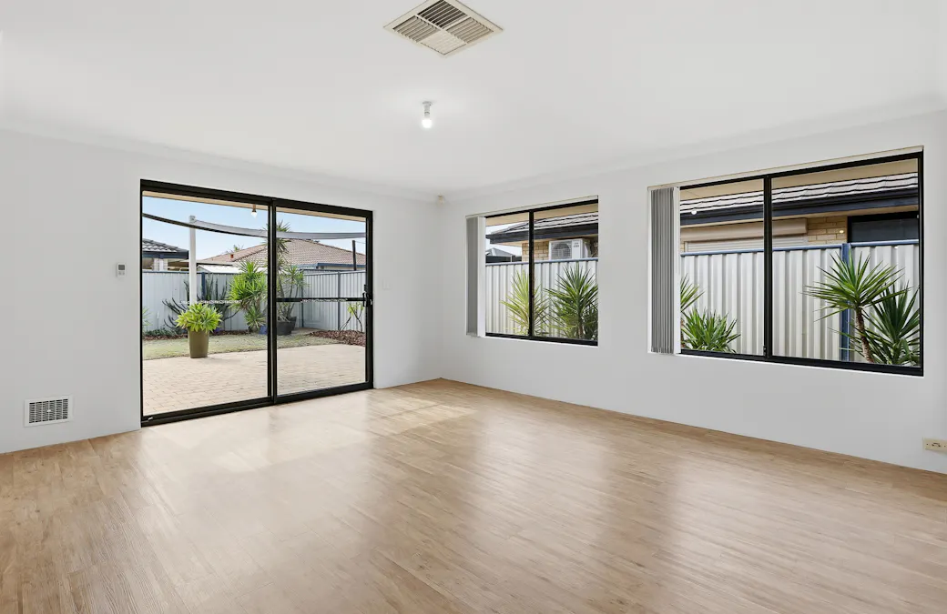 2 Grandmere Parade, Greenfields, WA, 6210 - Image 11