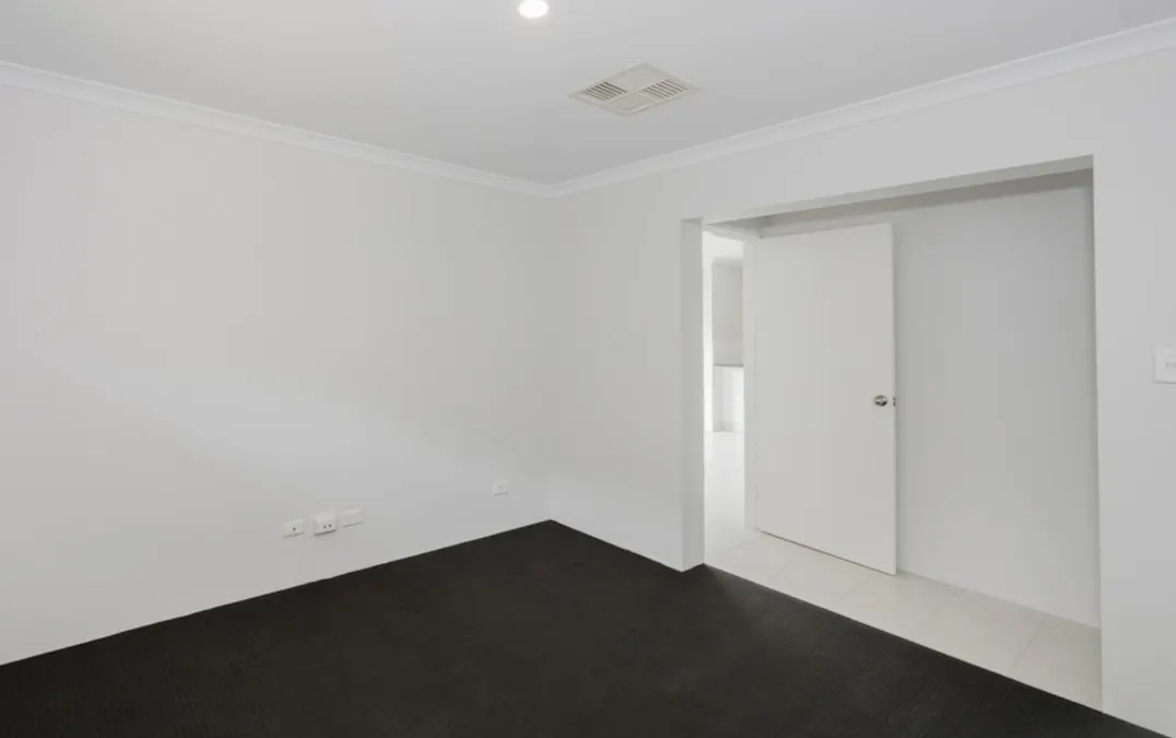 284 Peelwood Parade, Halls Head, WA, 6210 - Image 13