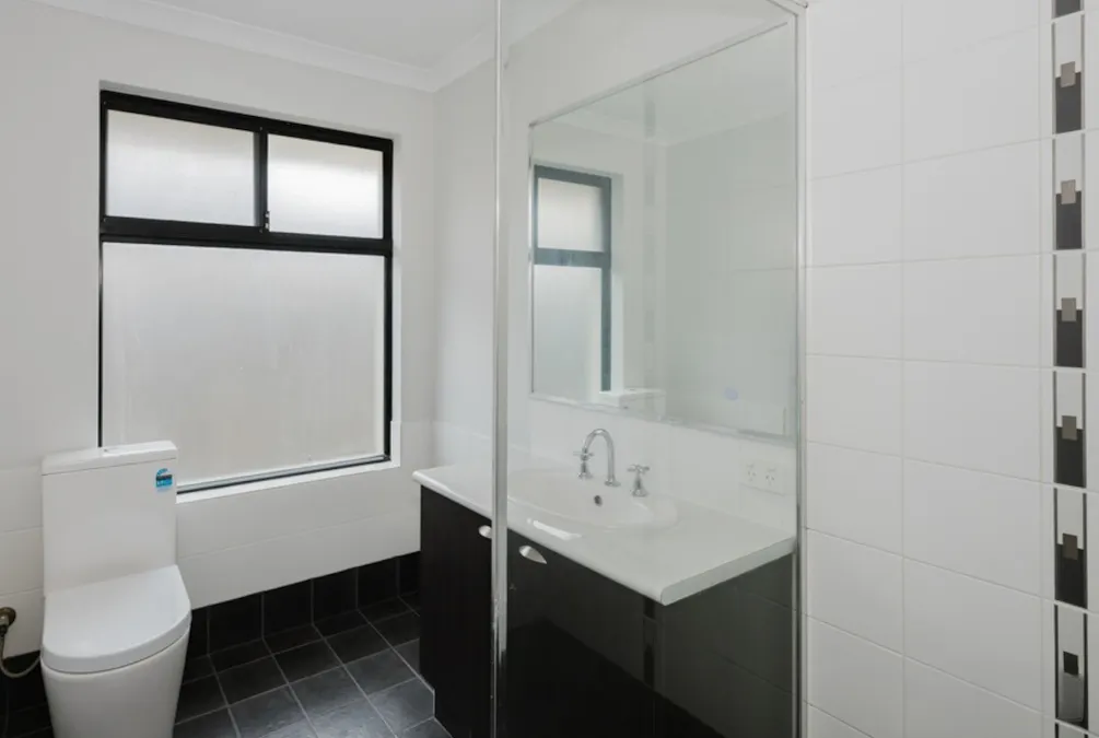 284 Peelwood Parade, Halls Head, WA, 6210 - Image 17