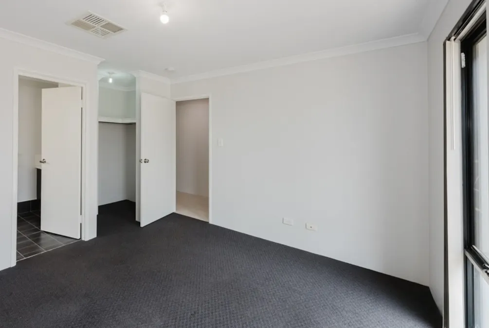 284 Peelwood Parade, Halls Head, WA, 6210 - Image 10