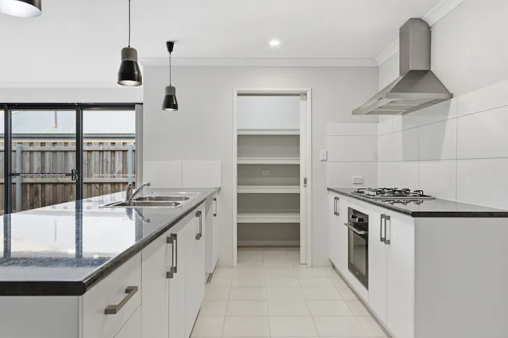 284 Peelwood Parade, Halls Head, WA, 6210