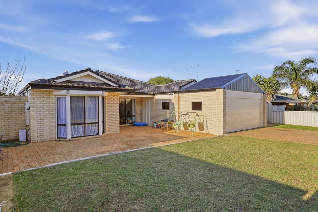 19 Appressa Place, Greenfields, WA, 6210 - Image 2