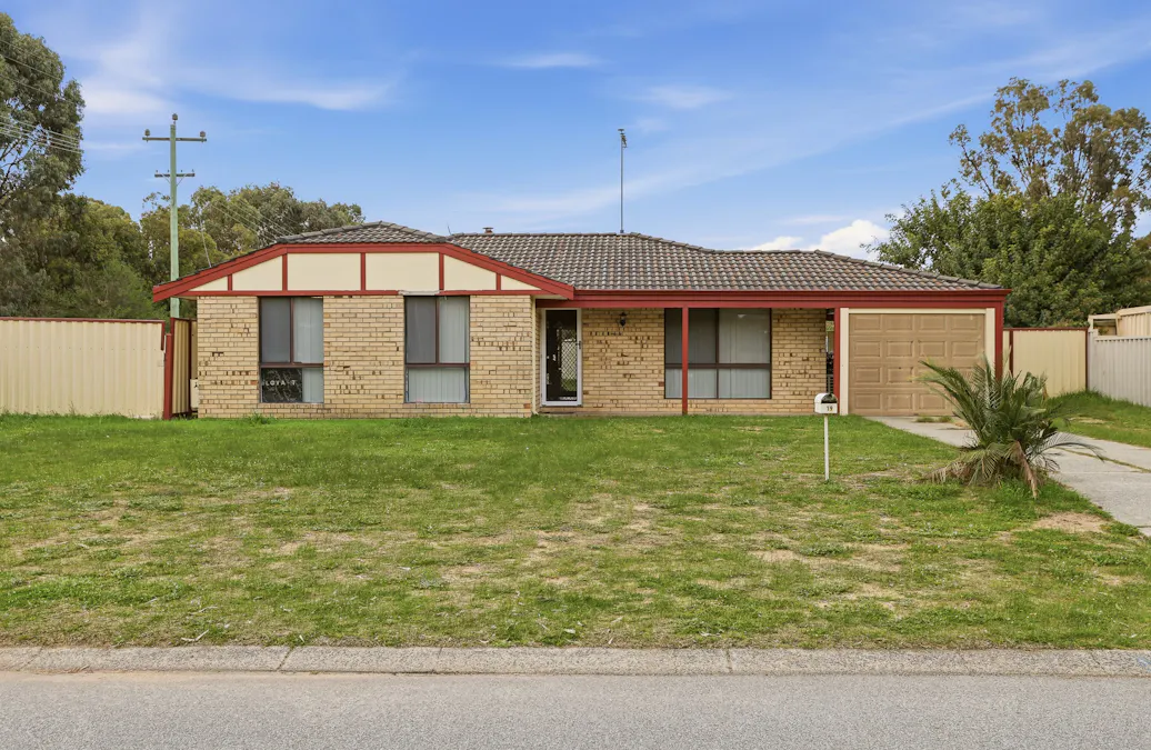 19 Warbrook Place, Coodanup, WA, 6210 - Image 2