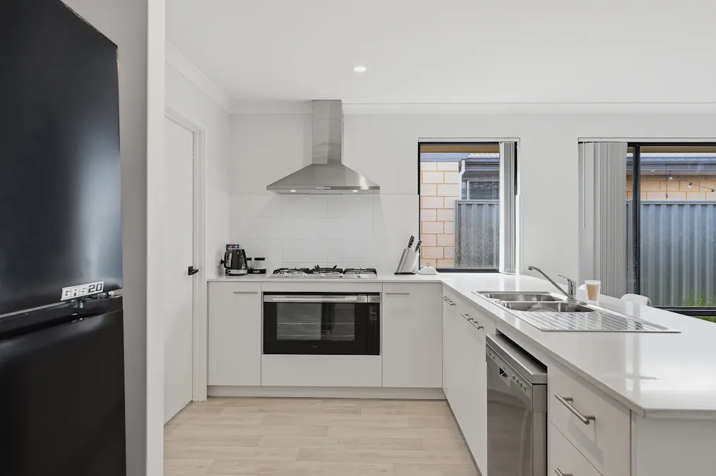 25 Kaler Road, South Yunderup, WA, 6208 - Image 2