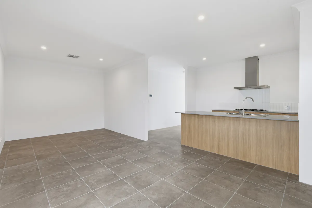 21 Rosewood Avenue — photo 5 of 22