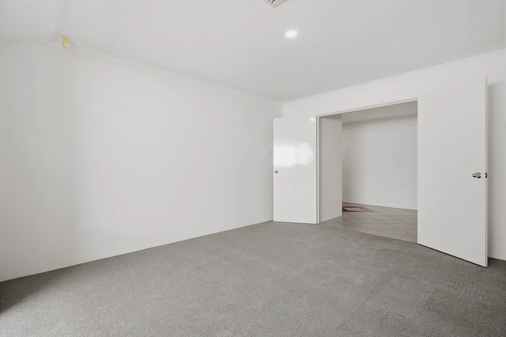 21 Loretta Parkway, Lakelands, WA, 6180 - Image 5