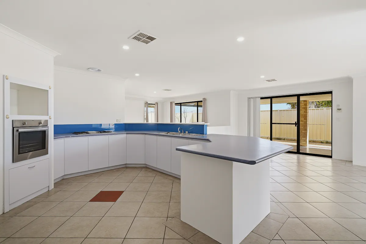 21 Loretta Parkway — photo 10 of 30