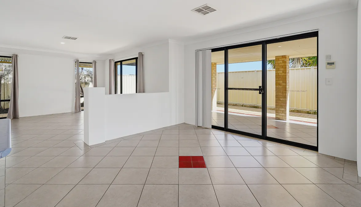 21 Loretta Parkway, Lakelands, WA, 6180 - Image 17