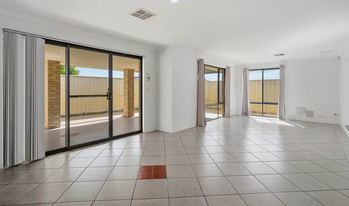21 Loretta Parkway, Lakelands, WA, 6180 - Image 16
