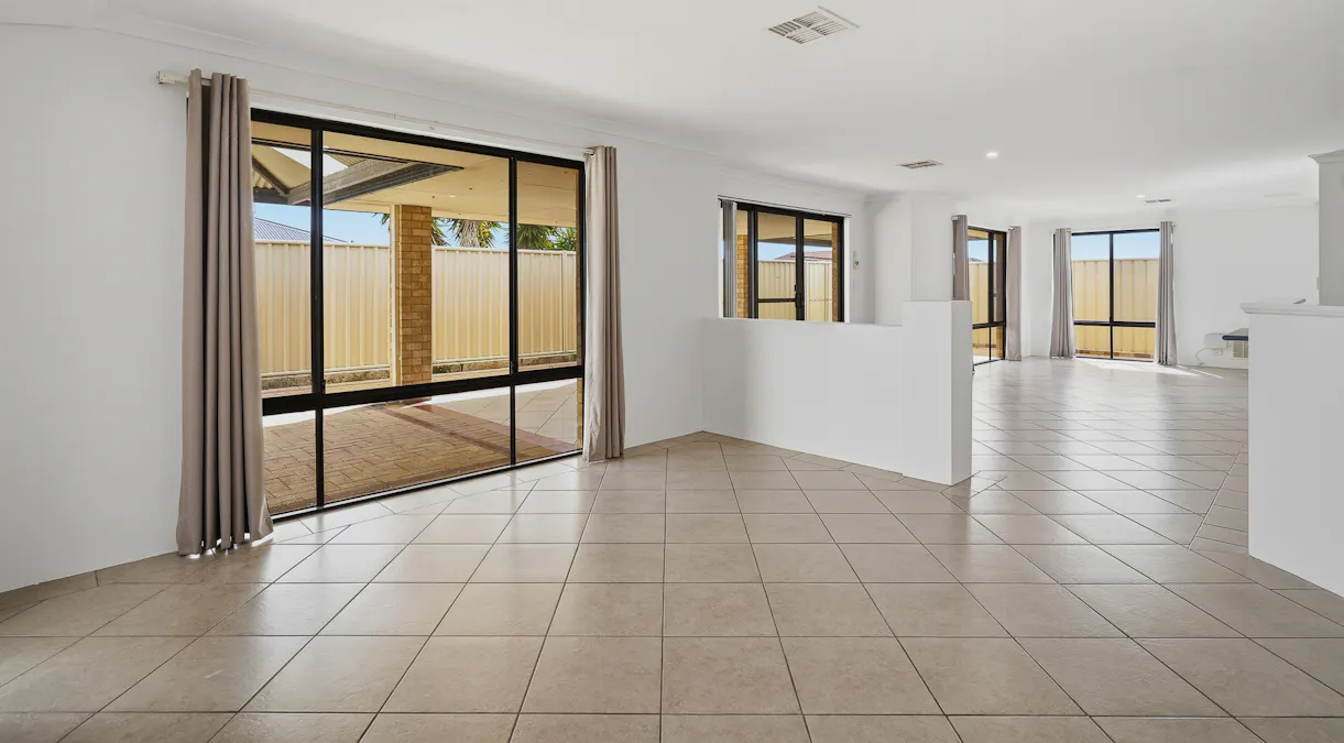 21 Loretta Parkway, Lakelands, WA, 6180 - Image 18