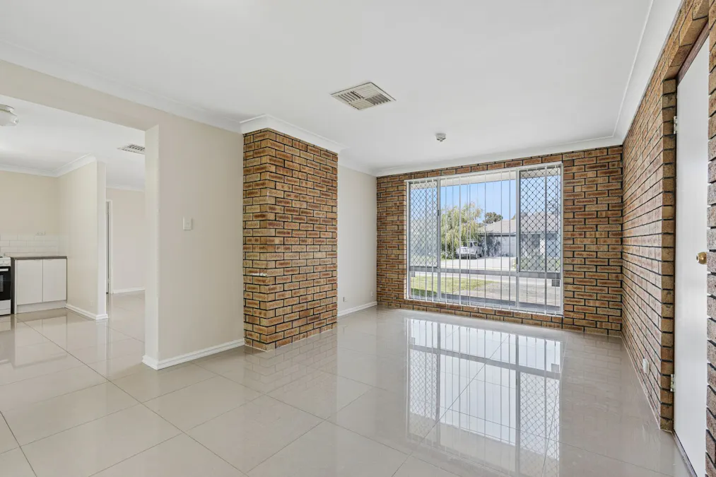 31 Girraween Street, Armadale, WA, 6112 - Image 2