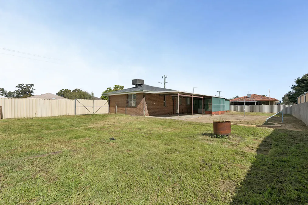 31 Girraween Street, Armadale, WA, 6112 - Image 15