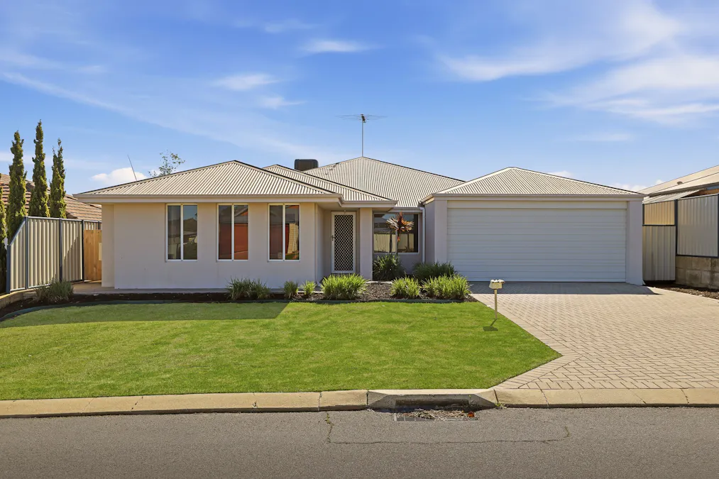 131 Meadow Springs Drive, Meadow Springs, WA, 6210 - Image 2