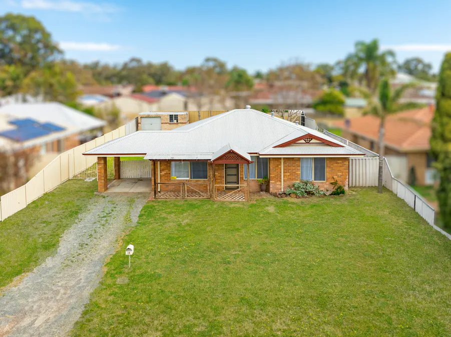 14 St James Place, Greenfields, WA, 6210 - Image 2