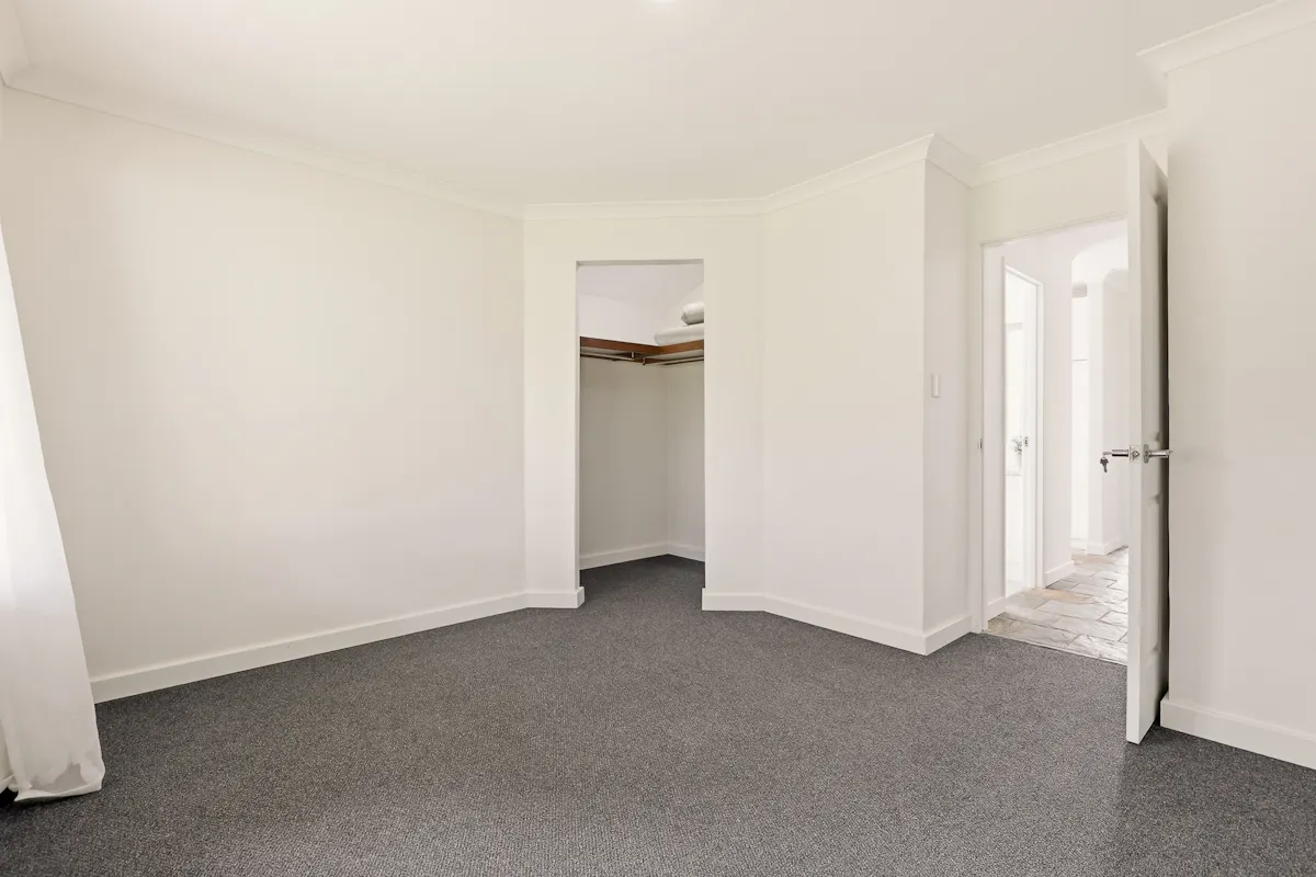 14 St James Place — photo 15 of 27