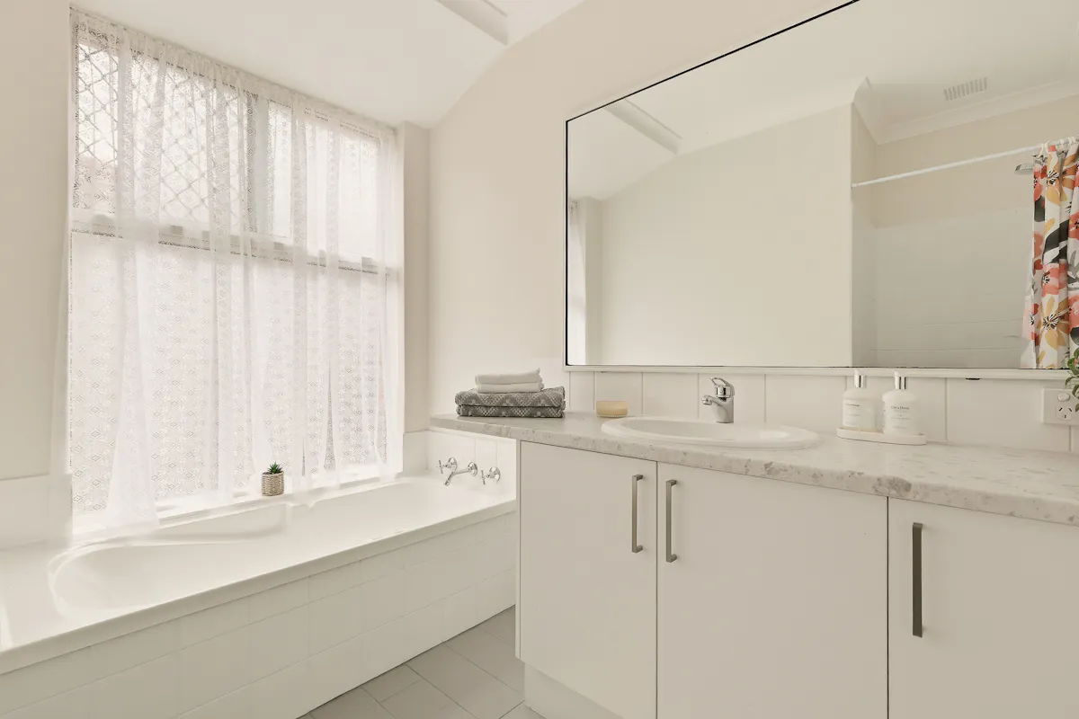 14 St James Place — photo 16 of 27