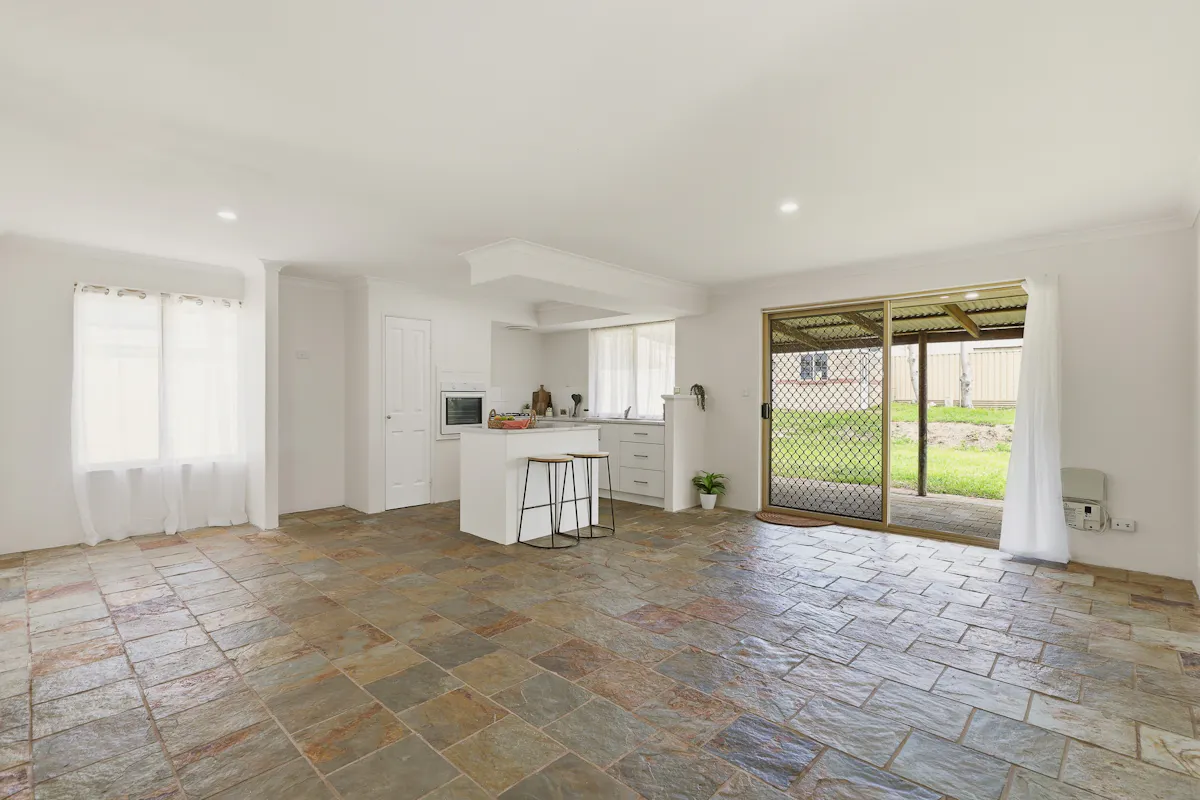 14 St James Place — photo 9 of 27